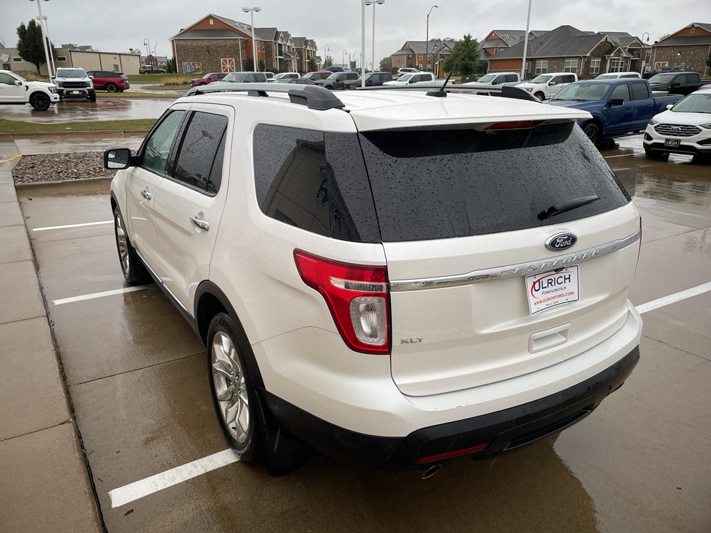 2011 Ford Explorer XLT photo 5