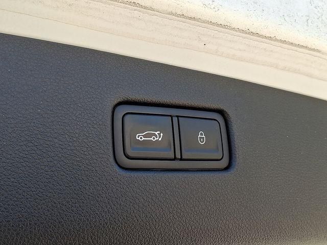 2022 Genesis GV70 2.5T Advanced photo 26