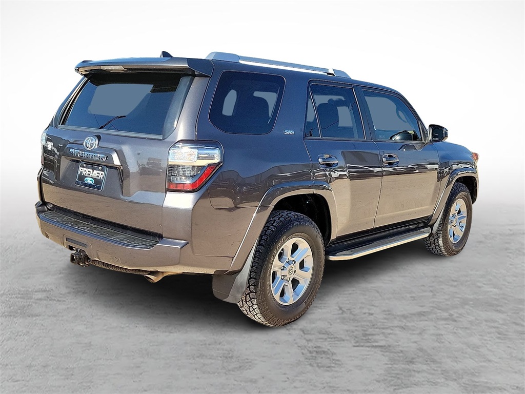 2017 Toyota 4Runner SR5 photo 11