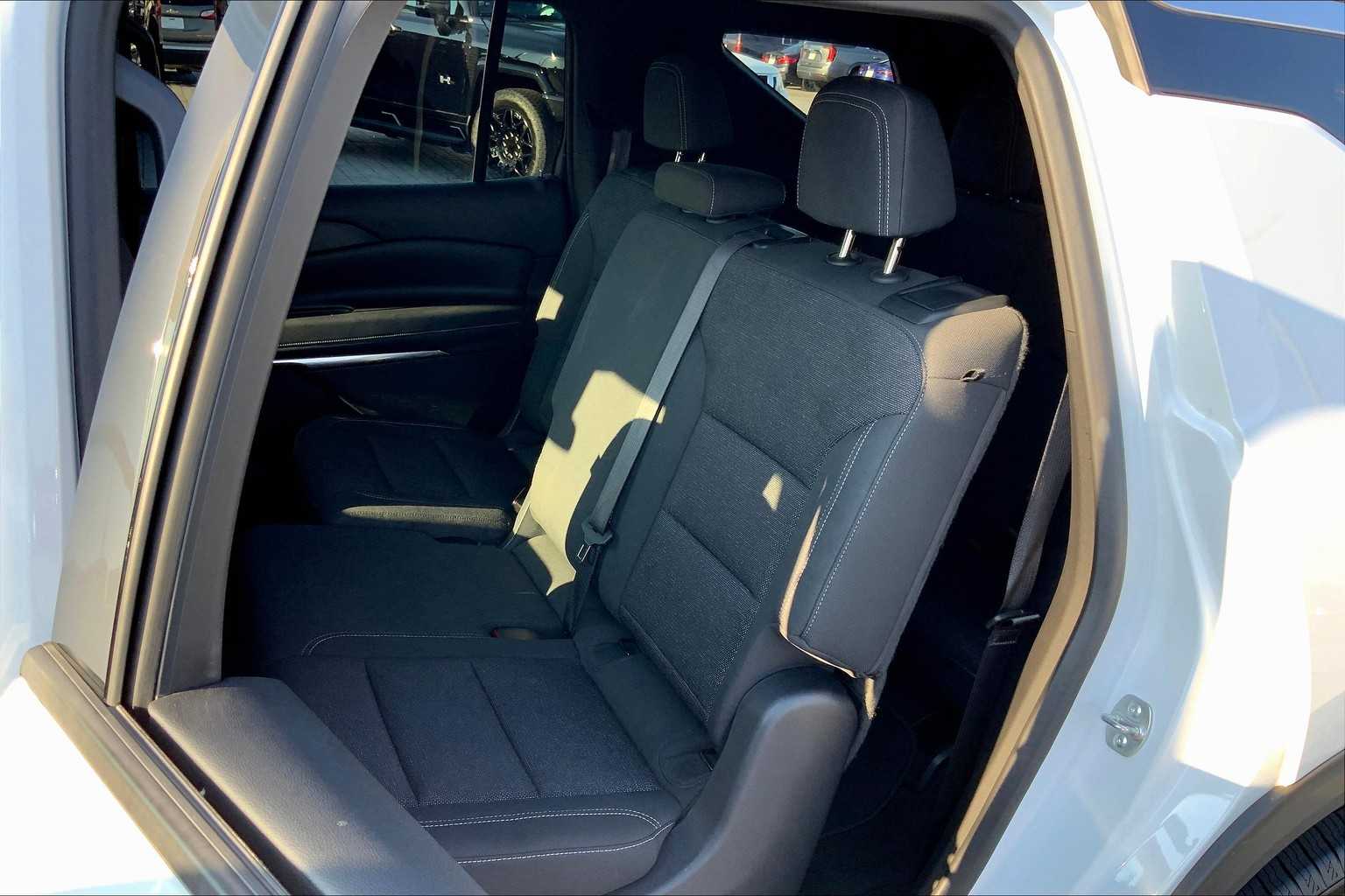 2024 Chevrolet Traverse LS photo 18