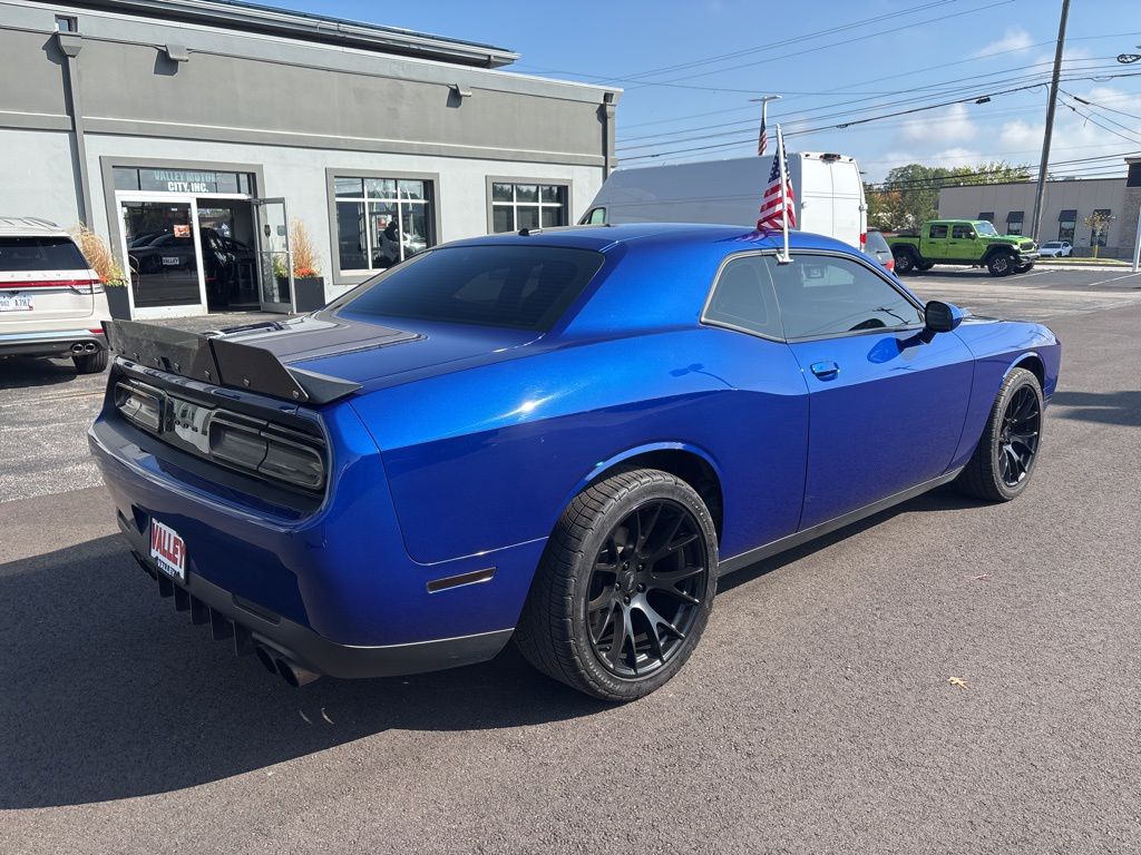 2020 Dodge Challenger SXT photo 4