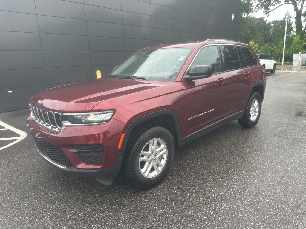 2023 Jeep Grand Cherokee Laredo photo 8