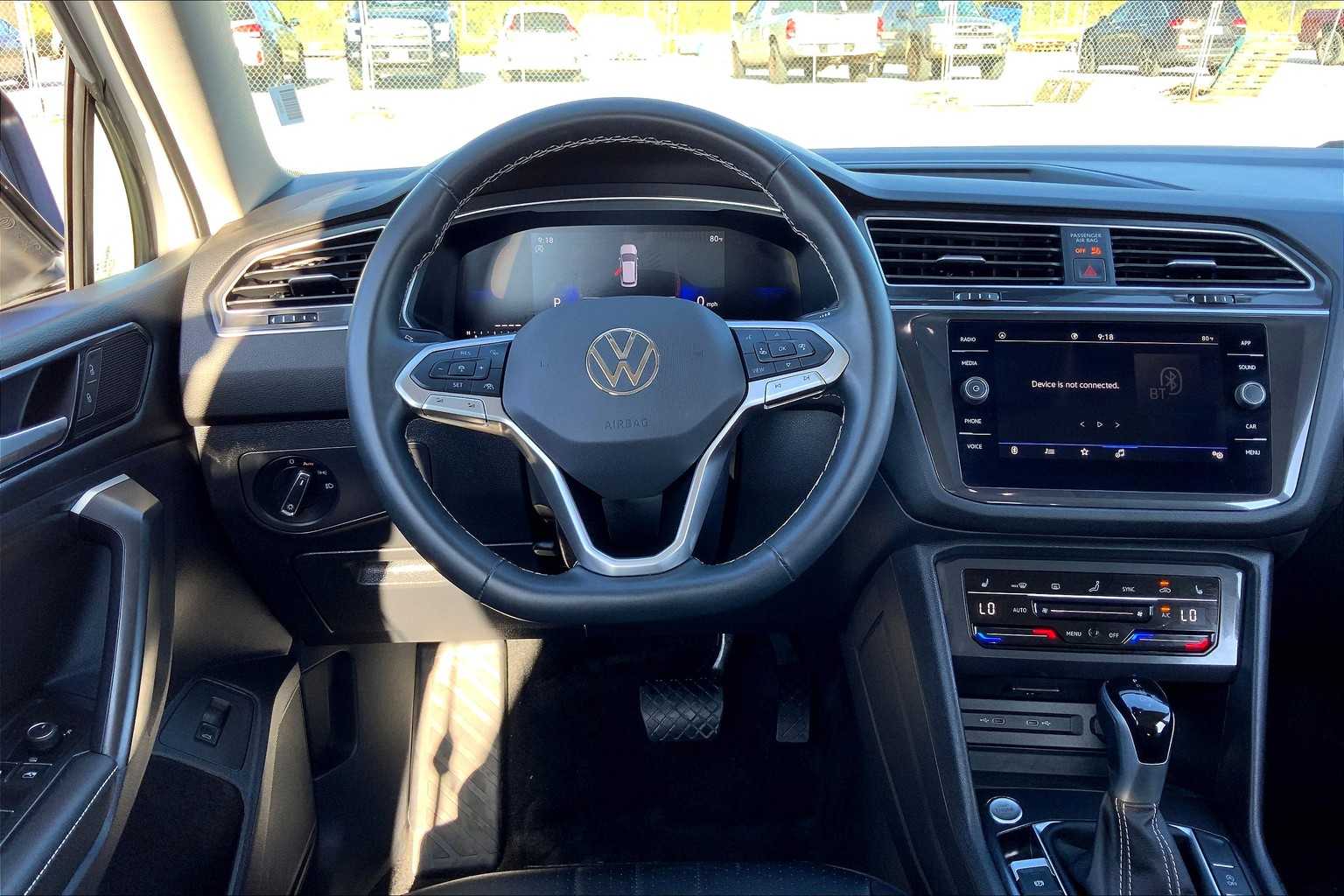 2024 Volkswagen Tiguan SE Wolfsburg Edition photo 5