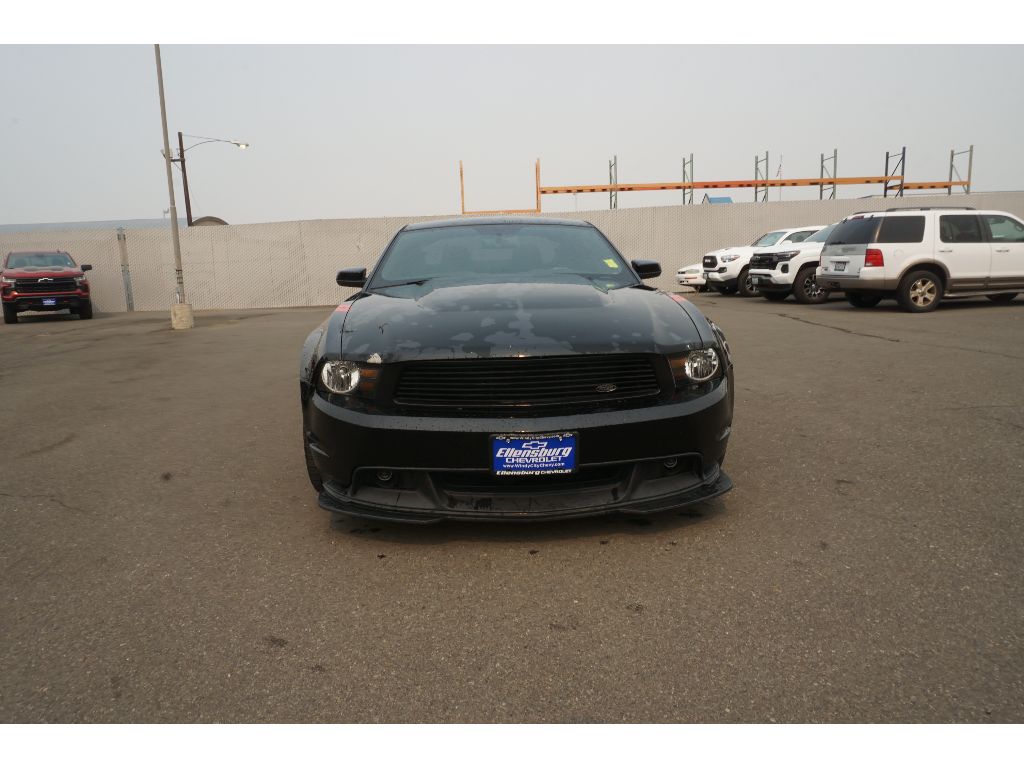 2012 Ford Mustang GT Premium photo 2