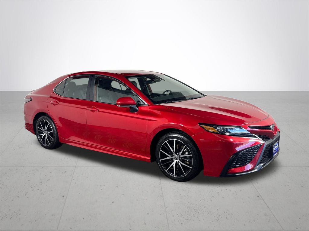 2024 Toyota Camry SE photo 4