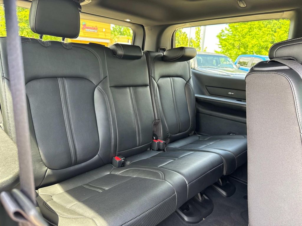 2023 Jeep Wagoneer Series II Carbide photo 7
