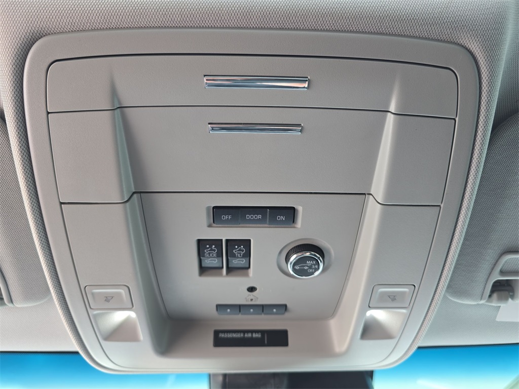 2020 Gmc Yukon SLT photo 33