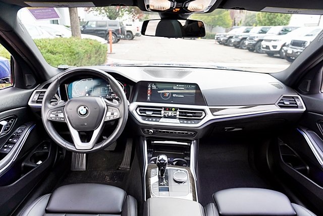 Used 2022 Blue BMW 330i image 18