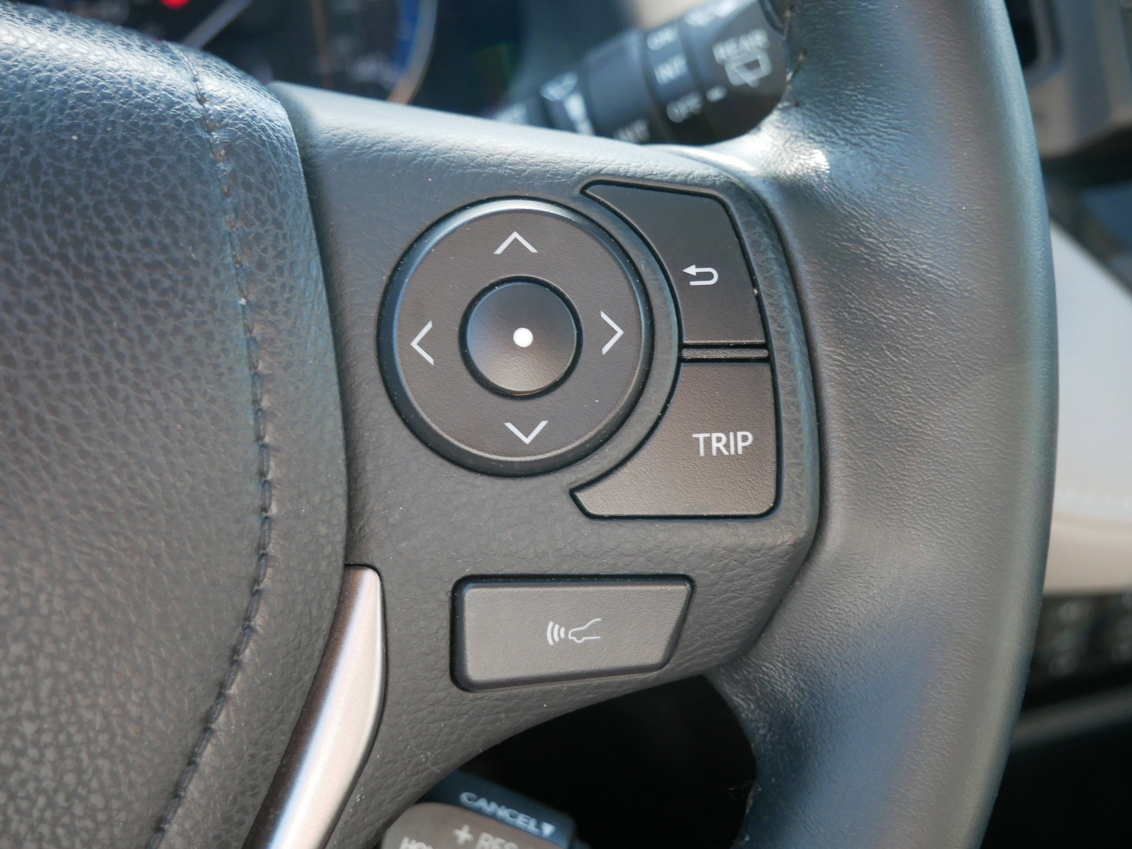 2018 Toyota RAV4 Limited photo 27