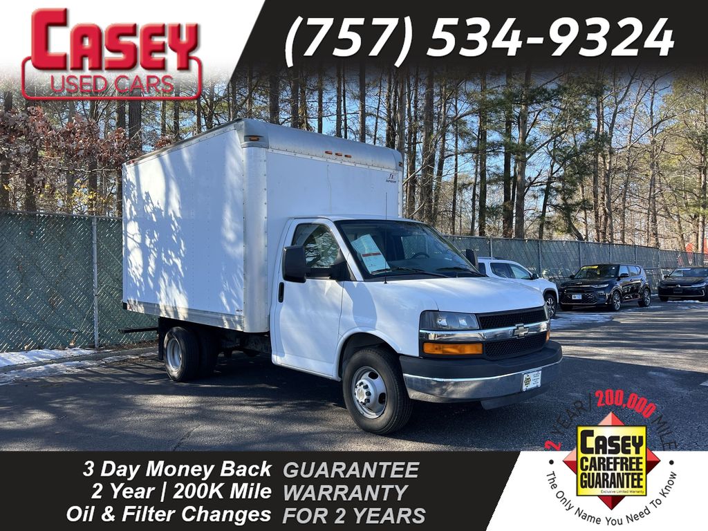 2016 Chevrolet Express Cutaway Base's photo
