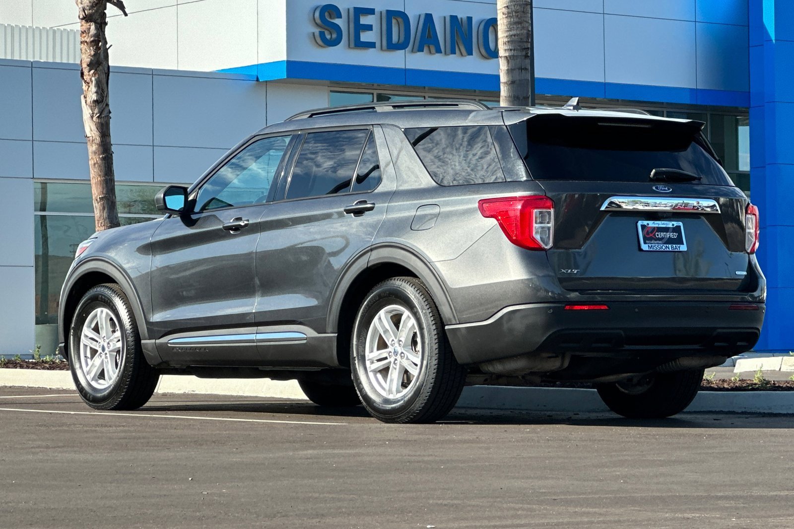 2020 Ford Explorer XLT photo 4