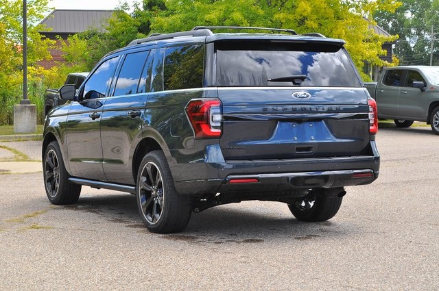2022 Ford Expedition Limited photo 5
