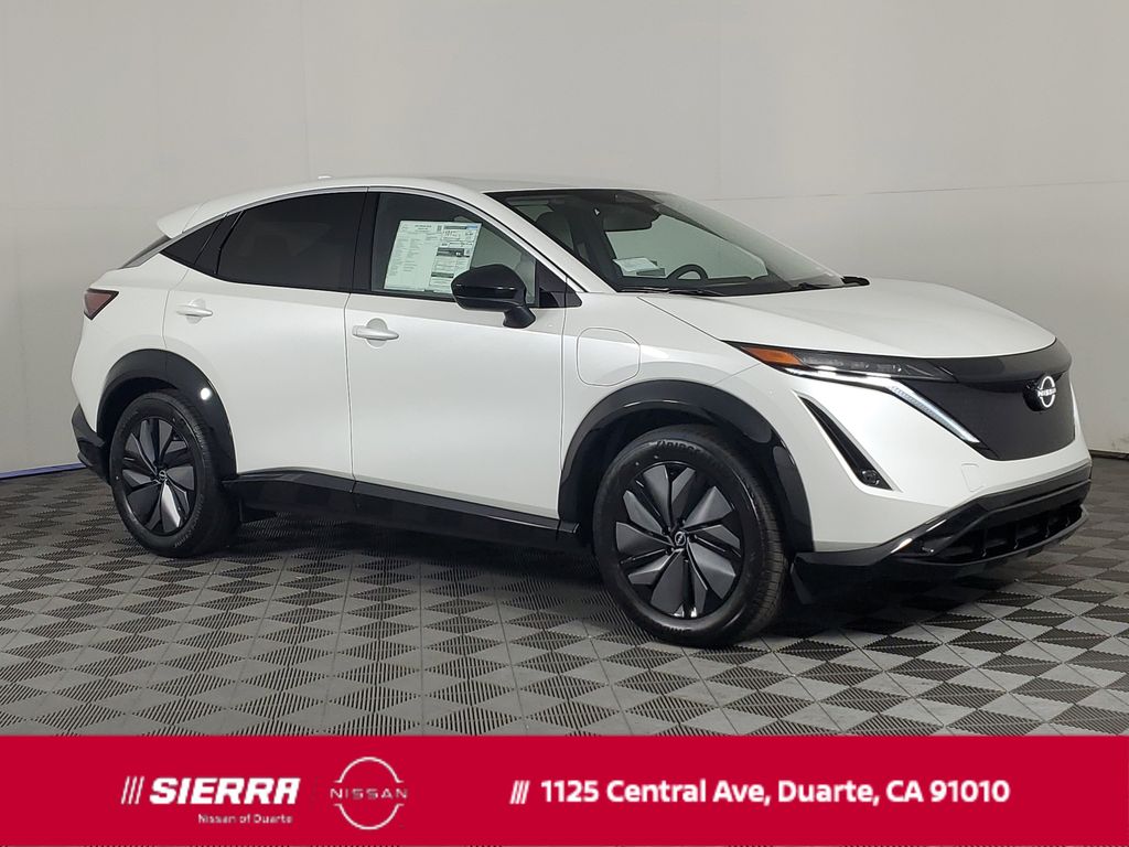 New 2025 Everest White Pearl TriCoat Nissan ENGAGE FWD image 1