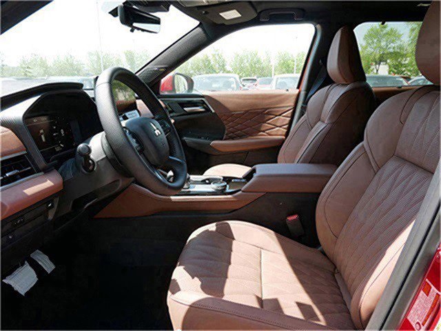 2025 Mitsubishi Outlander SEL Premium photo 4
