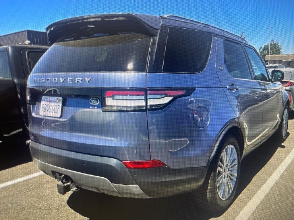 2018 Land Rover Discovery SE photo 3