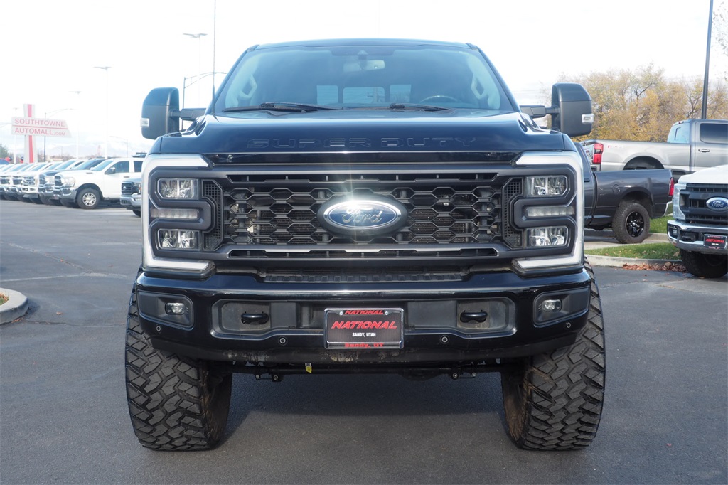 2023 Ford F-250 Lariat Tremor photo 2