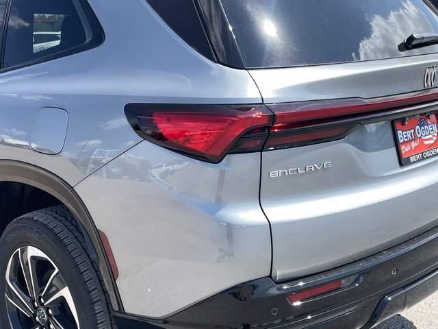 2026 Buick Enclave Sport Touring photo 9