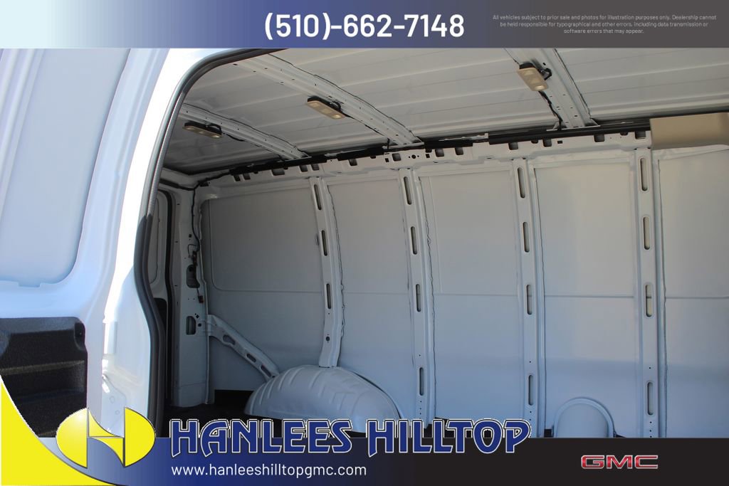 2025 Gmc Savana Cargo 2500 photo 4