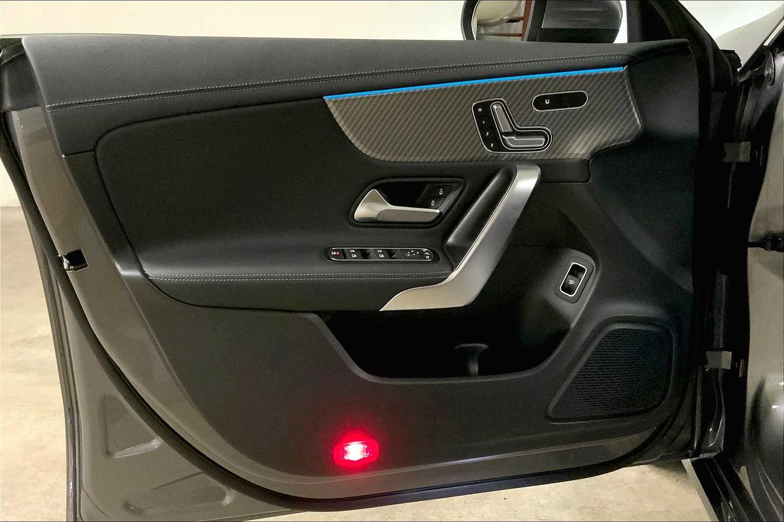 2025 Mercedes Benz CLA 250 photo 20