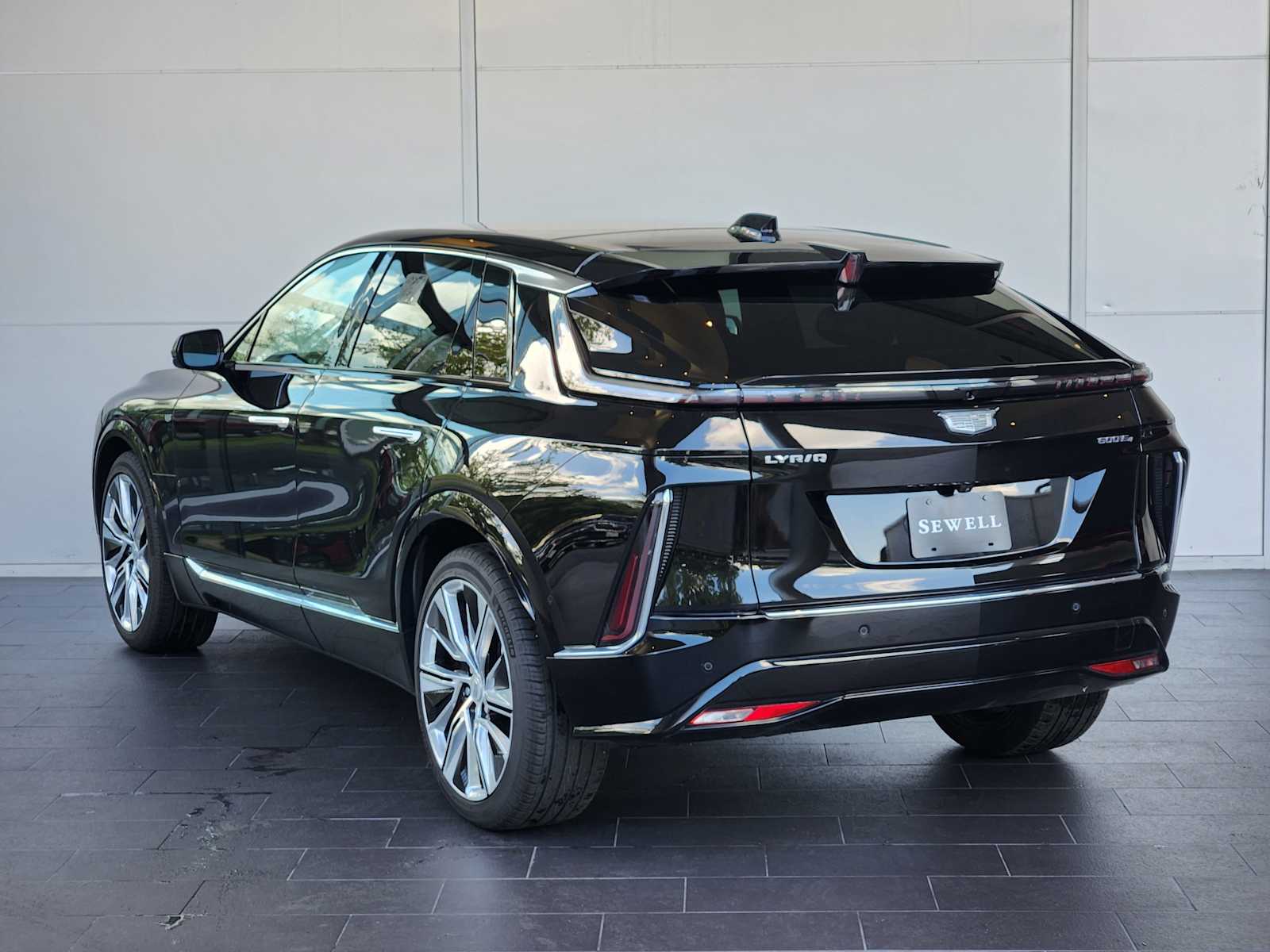 2024 Cadillac Lyriq Luxury photo 6