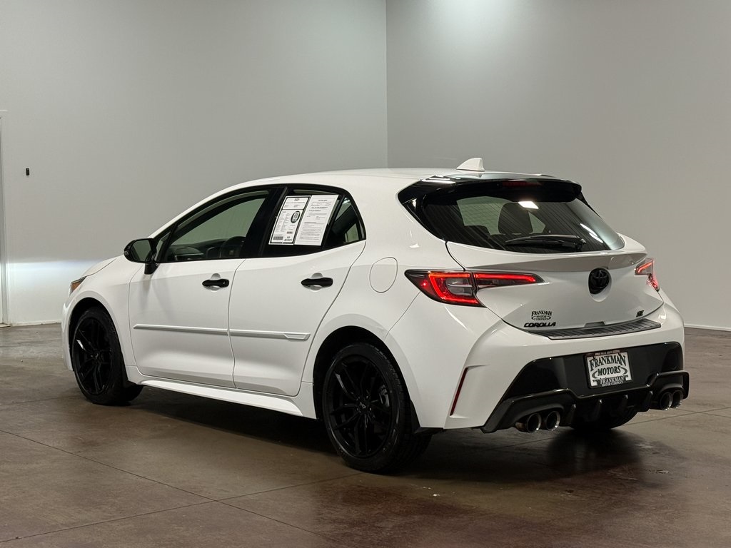 2021 Toyota Corolla SE Nightshade Edition photo 3