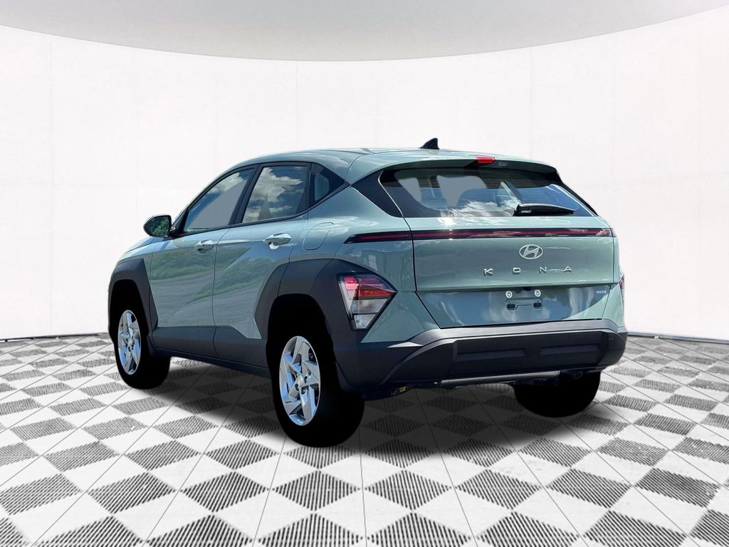 2026 Hyundai Kona SE photo 4