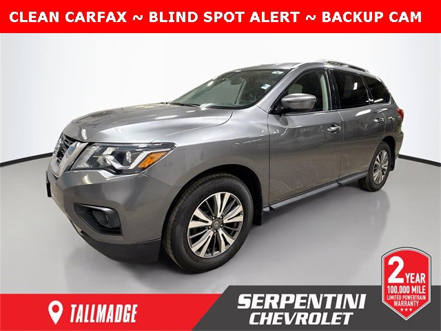 2020 Nissan Pathfinder SV's photo