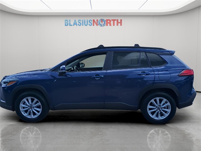 2022 Toyota Corolla Cross LE's photo