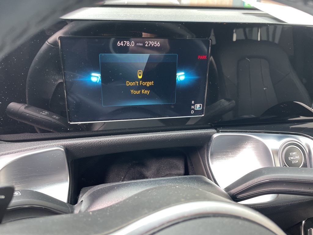 2021 Mercedes Benz GLB 250 photo 4