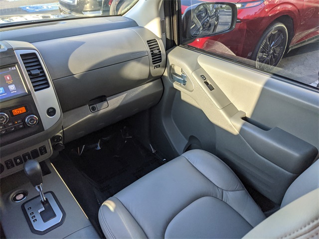 2021 Nissan Frontier SV photo 5