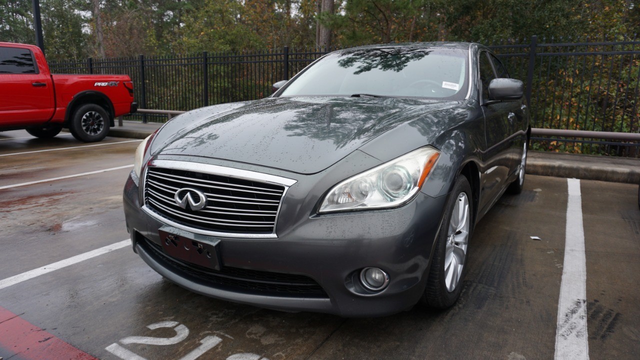 2011 INFINITI M 37's photo