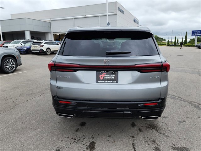 2026 Buick Enclave Sport Touring photo 2