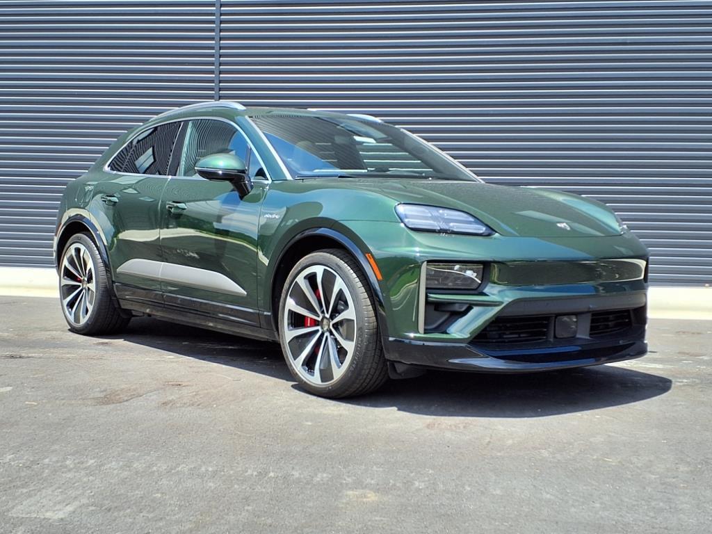 2024 Porsche Macan Electric Turbo photo 34