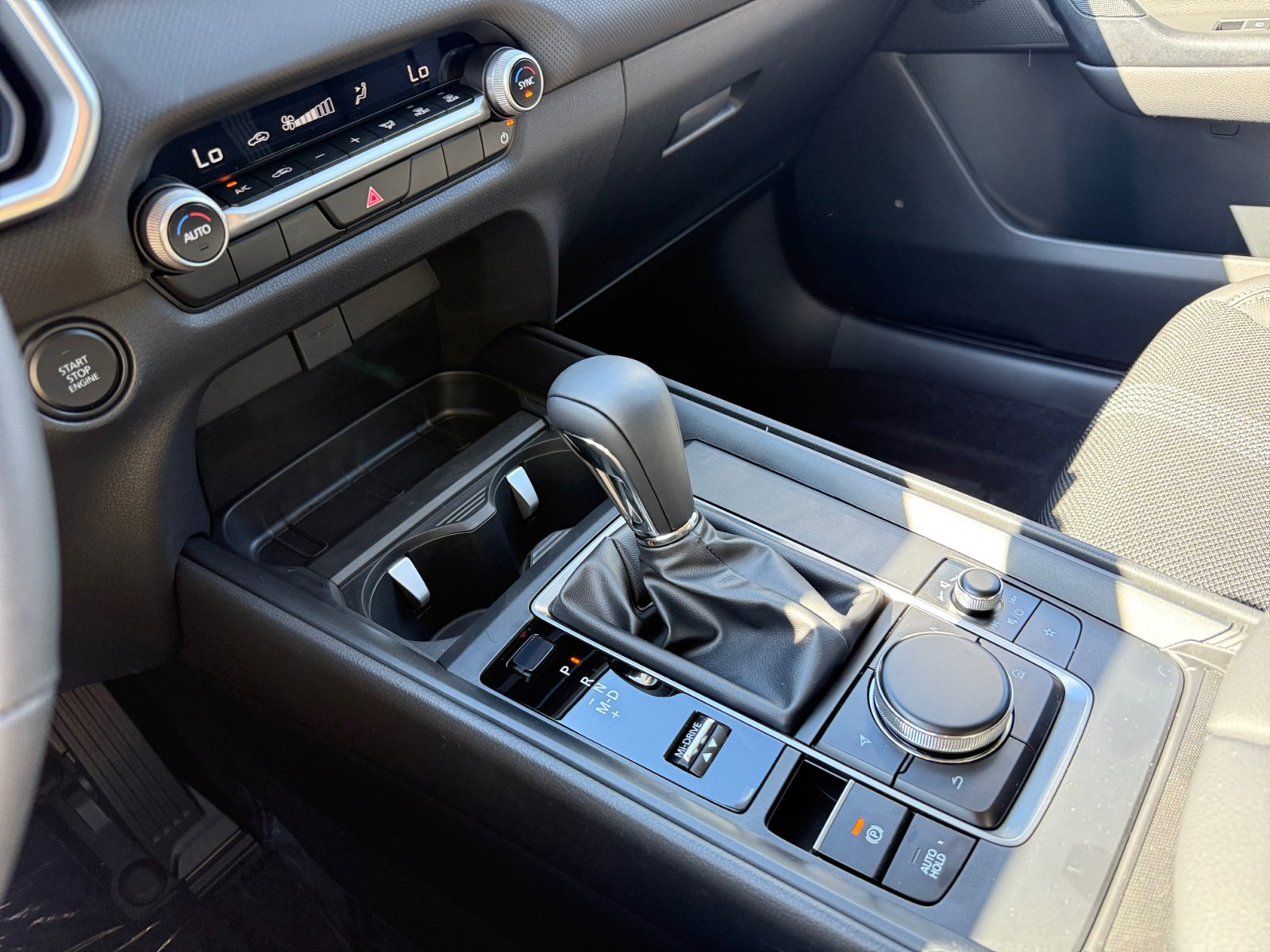 2025 Mazda CX-50 2.5 Select photo 5