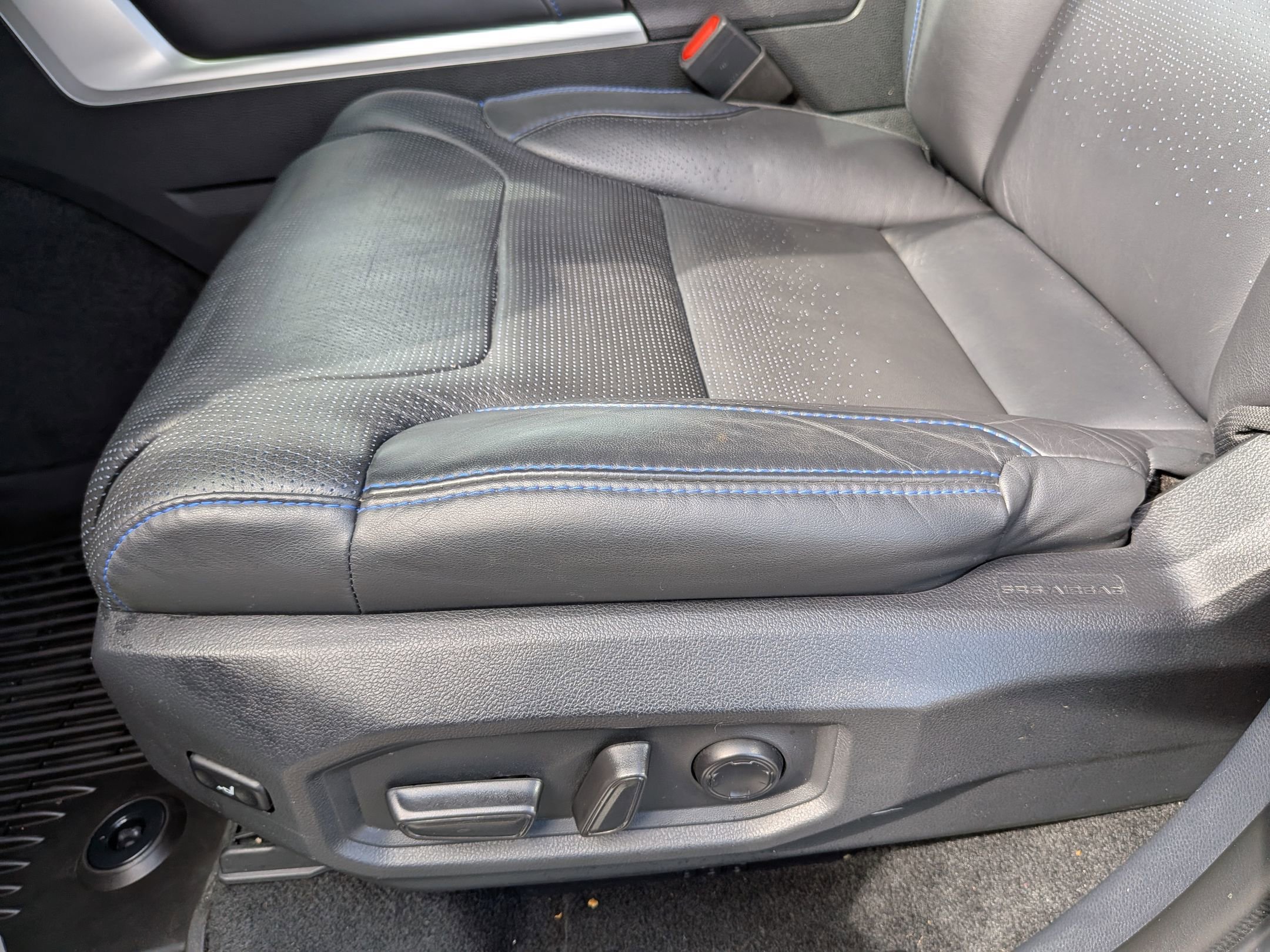 2023 Toyota Sequoia Platinum photo 17