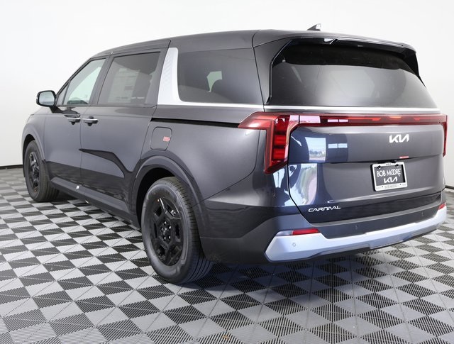 2026 Kia Carnival LXS photo 3