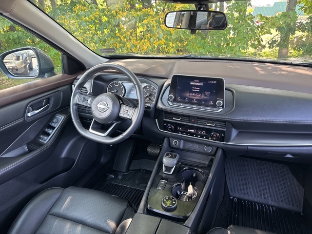 2023 Nissan Rogue SV photo 13