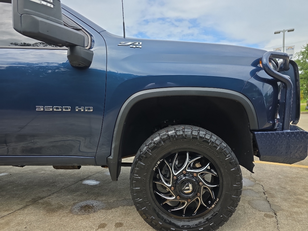2020 Chevrolet Silverado 3500HD LT photo 9