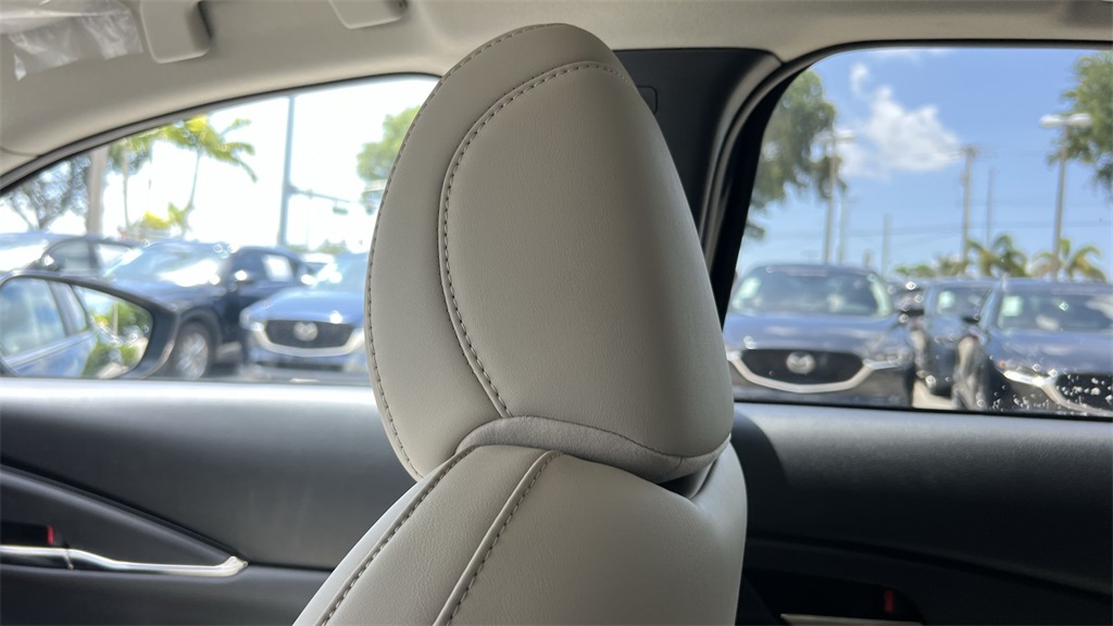 2025 Mazda CX-30 2.5 S Preferred photo 16