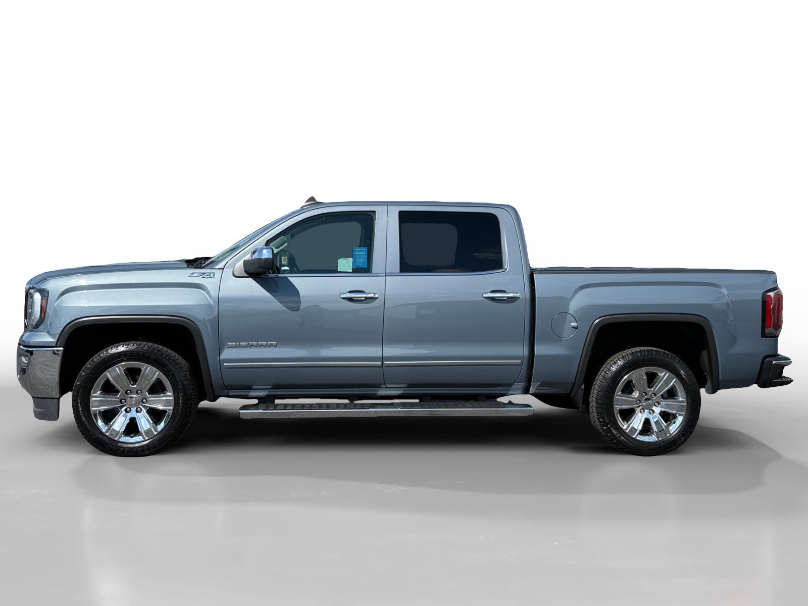 2022 Chevrolet Silverado 1500 LT photo 2