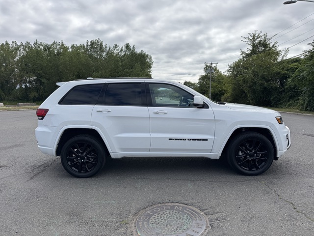 2022 Jeep Cherokee Laredo X photo 3