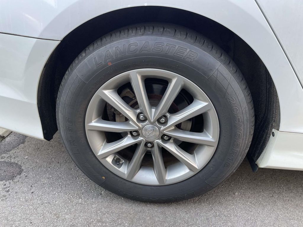 2018 Hyundai Sonata SE photo 2