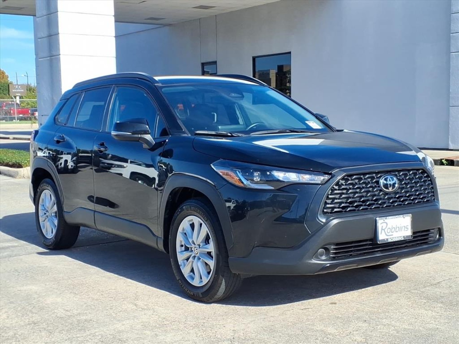 2024 Toyota Corolla Cross LE photo 3