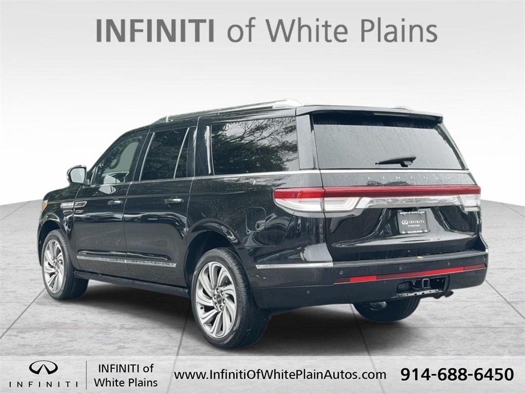 2023 Lincoln Navigator L Reserve photo 4