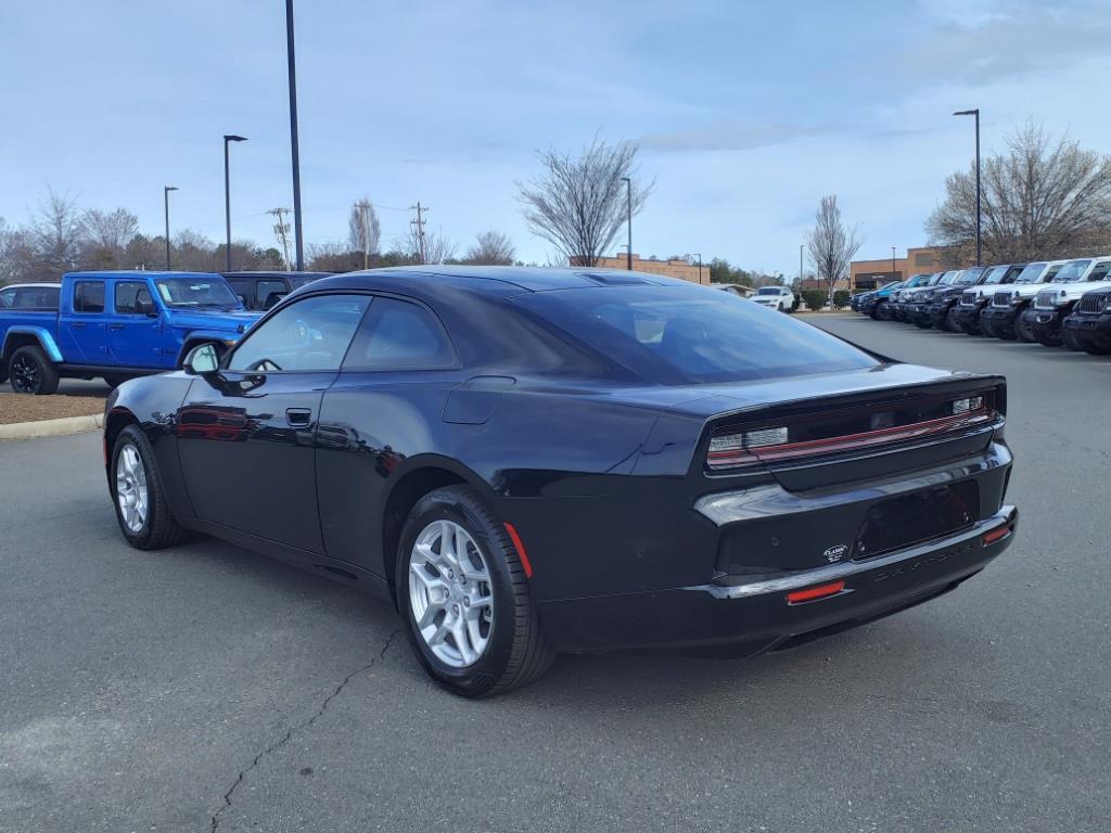 2025 Dodge Charger R/T photo 16