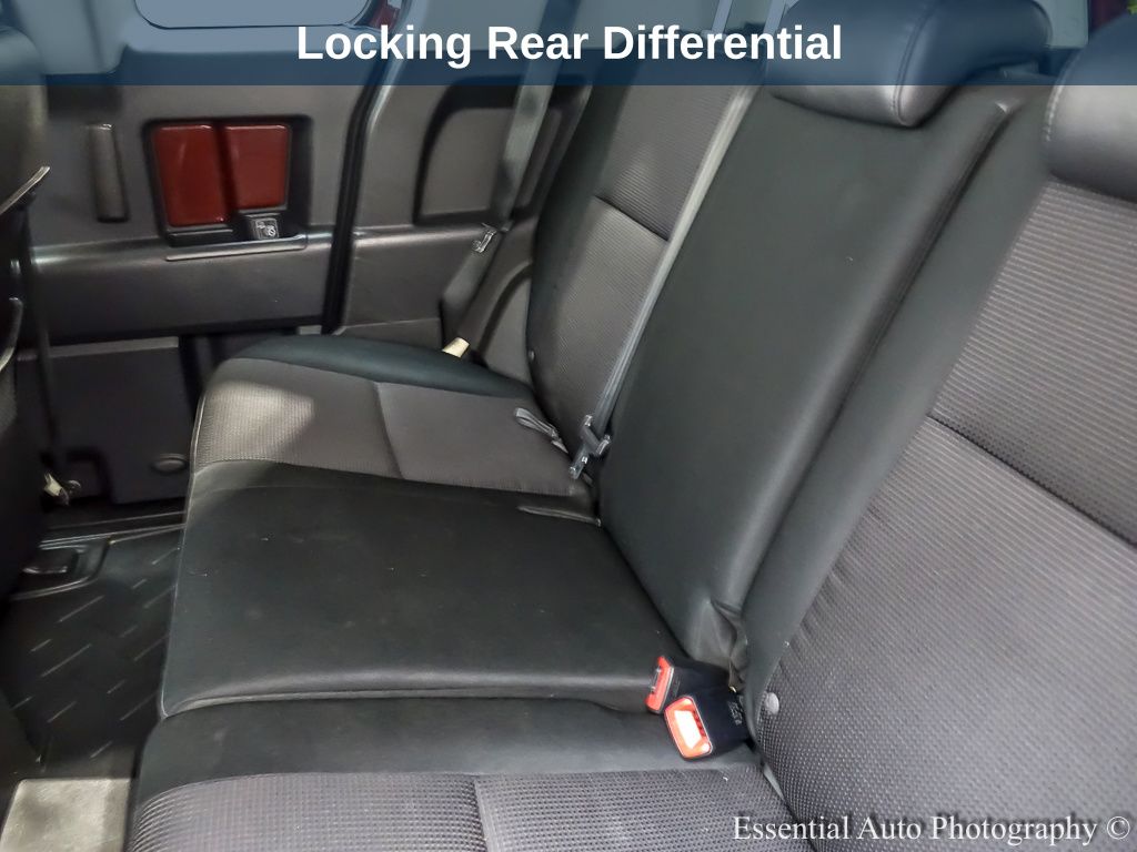 2011 TOYOTA FJ CRUISER - Image 12