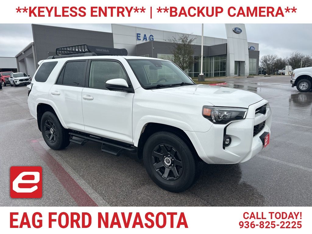 2022 Toyota 4Runner Trail's photo