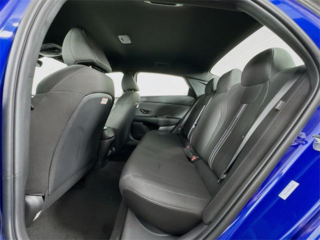 2025 Hyundai Elantra SEL Sport photo 29