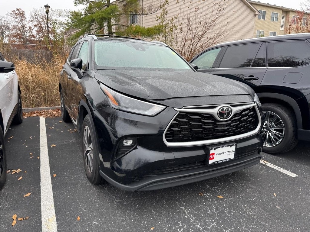 2023 Toyota Highlander XLE photo 4