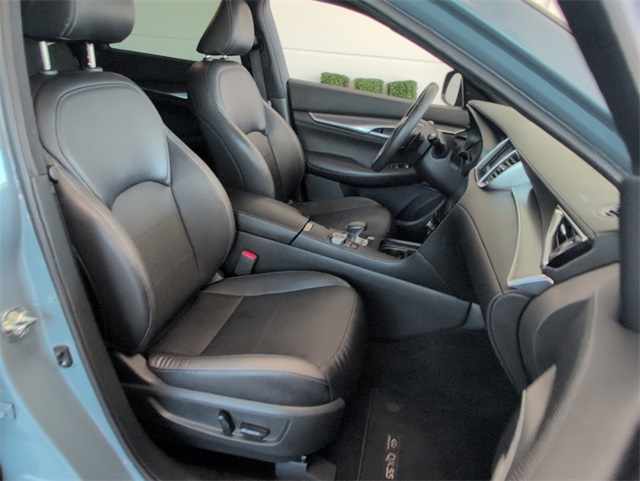 2023 Infiniti QX55 Essential photo 16